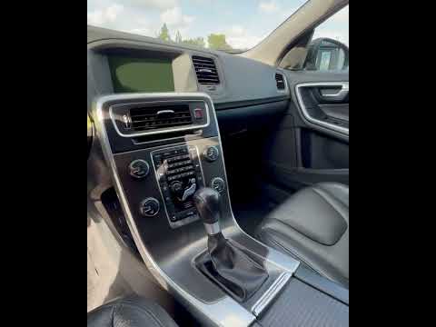фото volvo v60 i 0