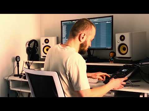 Roland SP-404MK2 + My Own Sample = That Classic Vibe