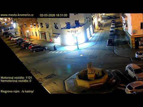 Kroměříž - Riegrovo nám. - prujezdnost  /u kašny/