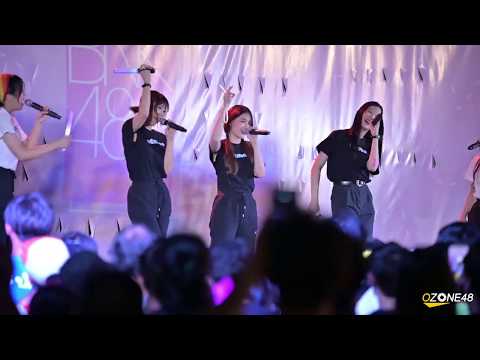 [Fancam] Focus Pakwan - Ogoediamond (ก็ชอบ ให้รู้ว่าชอบ) @The Street Ratchada 261062