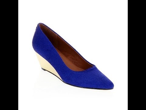 Deesigns Metallic Wedge Pump