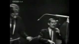 "Desafinado/Chega de Saudade" Stan Getz, Gary Burton, Steve Swallow, Roy Haynes, (1966)