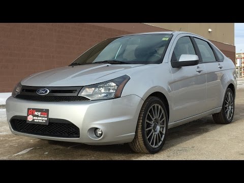 2011 Ford Focus SES - Leather, Sunroof, Alloy Wheels
