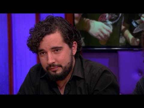 Overlevende Bataclan voelt zich beledigd - RTL LATE NIGHT