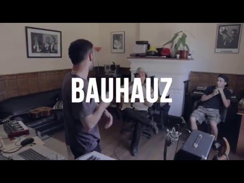 BAUHAUZ - Al mirarnos de frente