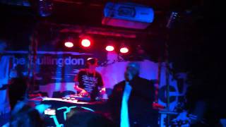 &quot;eye on the gold chain&quot; live - Ugly Duckling in Oxford