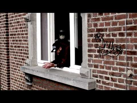 Makoka Production present : DEUX 13 - ICI