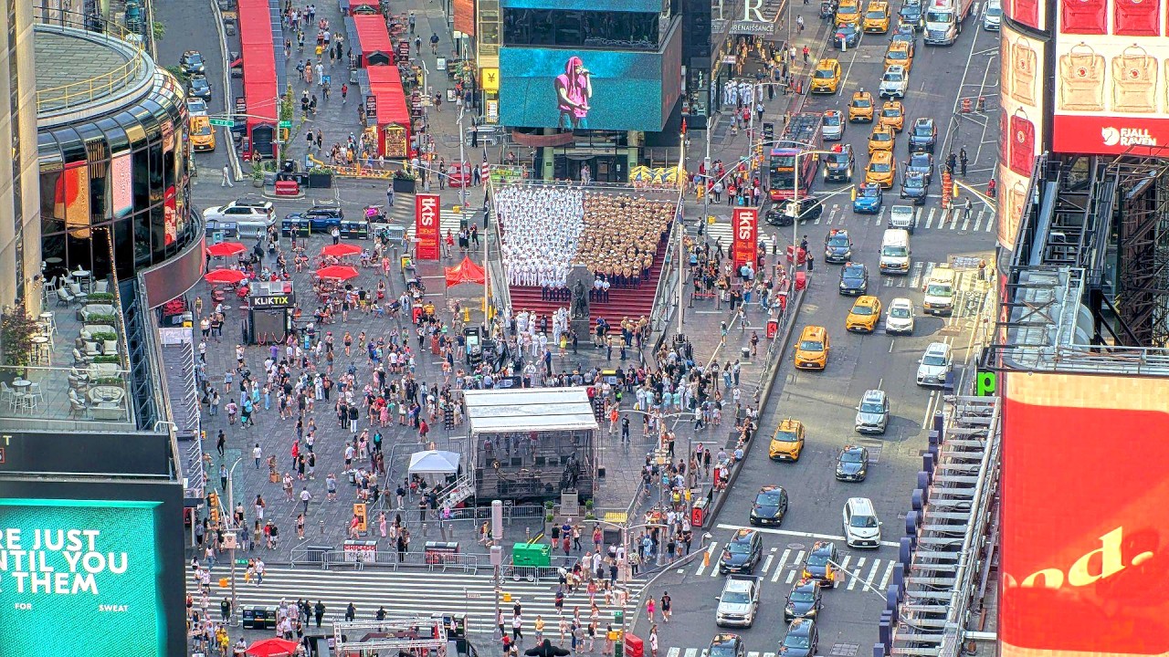 Live webcam view of Times Square North Overlook