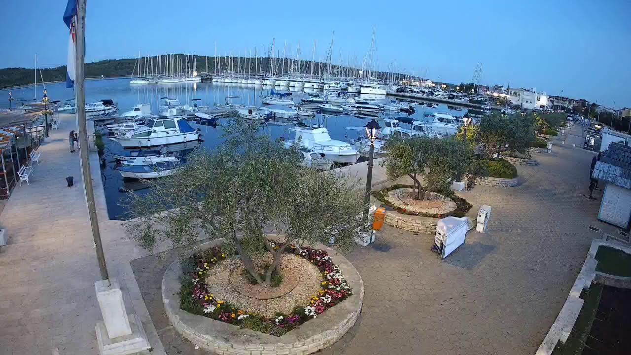 Live webcam view of Pirovac Marina & Waterfront Promenade