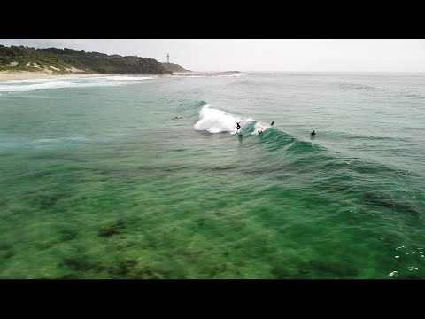 Bepiločių orlaivių filmuota medžiaga iš Soldiers Beach ir linksmų bangų