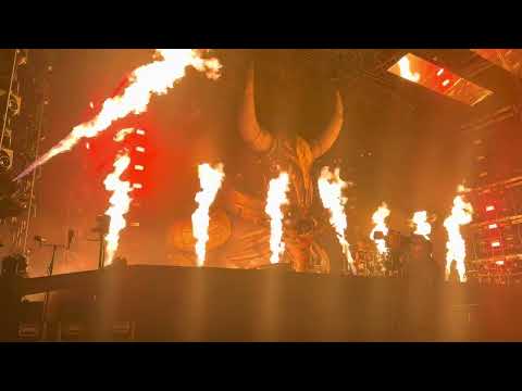 Muse - [JFK] + Kill Or Be Killed encore (Plymouth Home Park Stadium, 27/05/2023)