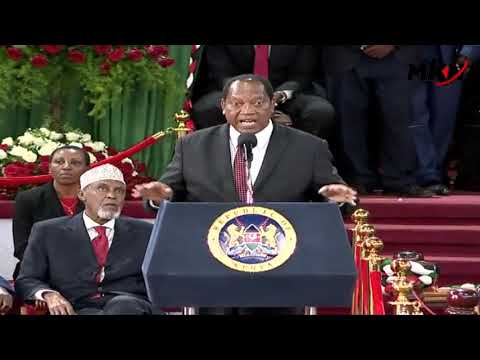 TANSANIA-MINISTER KABUDI STEHT BEIM BBI DIE SHOW! LEHRT DEN KENIANERN DIE SWAHILI-SPRACHE!