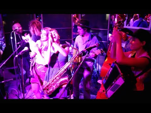The Honey Tongues - People's Medicine (Live at the Copper Owl)