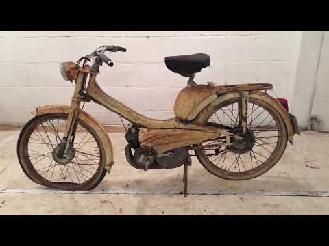1962 Motobecane Motoconfort Mobylette AU44 Standard Telescopique Walk Around