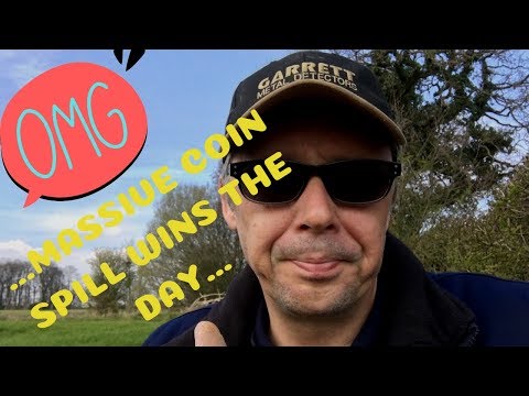Metal Detecting Finds Uk. OMG Massive Coin Spill 2019