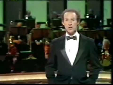 Amazing Juggler ! - Michael Davis on the Bob Monkhouse Show