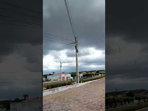 chuva se aproxima de jacobina do Piauí