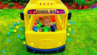 Alisa plays bus driver