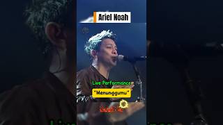 Download lagu 'Ariel NOAH's Voice Still Makes You Emotional, This Live Version of 'Menunggumu' is Really Cool' mp3