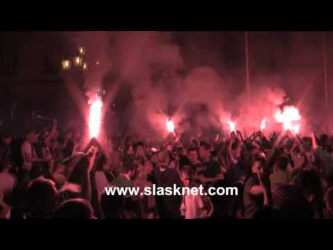 Kibice i piłkarze Śląska świętują wicemistrzostwo na Rynku! - 2011.05.29