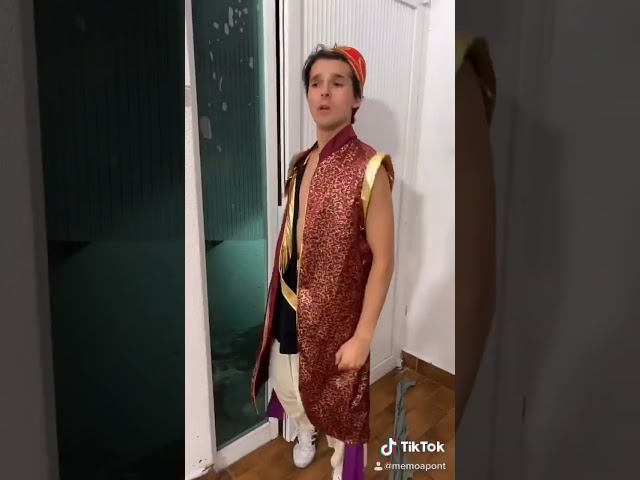 Vídeo relacionado con Disney Store Official, Aladdín, Jasmine, Disfraz Infantil, Conjunto Camiseta y Pantalones Turquesa para Fiestas, Juego y Halloween, 7-8 años