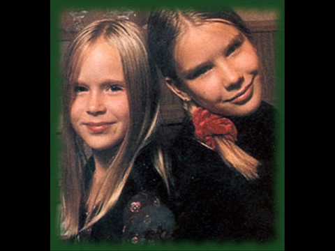 ELLA & SARA LAHTINEN - HIENO MAAILMA