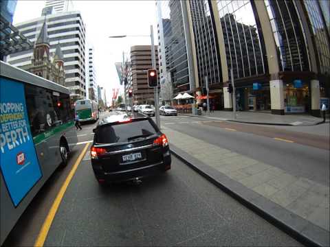 1EEF681 Bad Judgement, 1EHR829 On The Phone, And A Splash Of Colour 9th September 2015