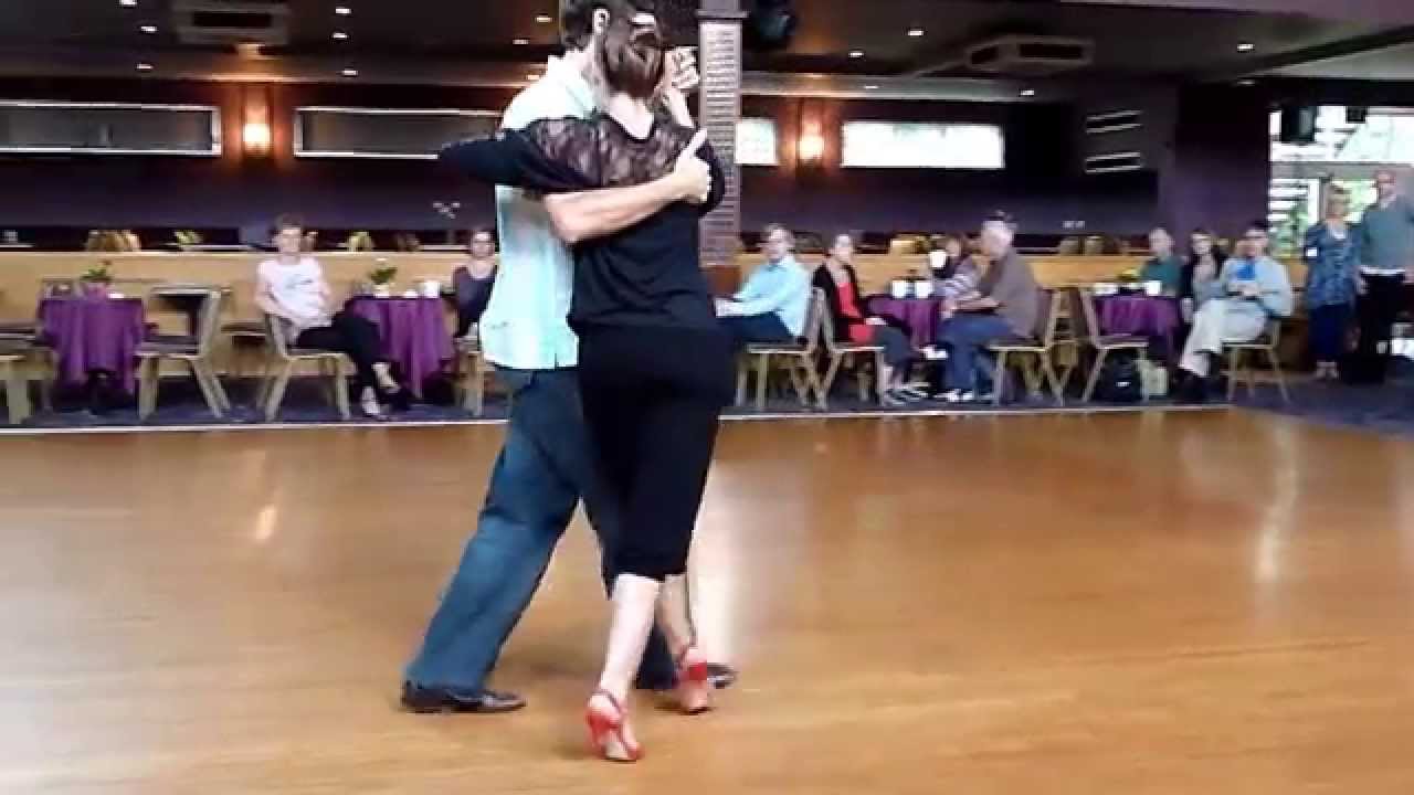 Fernando Guidi y Stania Diffey- dancing after class