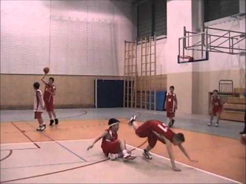 WKS rocznik 2001 8.03.2012 trening gra 1x1