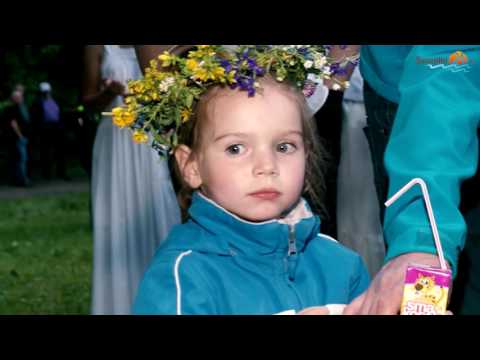 Wianku płyń. Wartki prąd niech cię niesie, szczęście w miłości przyniesie. Palinocka w Raczkach Wianku płyń. Wartki prąd niech cię niesie, szczęście w miłości przyniesie. Palinocka w Raczkach