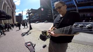 Sultans of swing - Unemployed Vancouver busker makes Knopfler&#39;s jaw drop (please support)