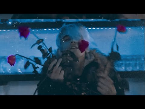 Ky eshte kengëtari se cmenden femrat pas tina on instagram