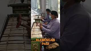 Download lagu TENTRAM DI HATI .... KLENENGAN DI PAGI HARI ... LIVE SHOW. DIMANAKAH INI HAYOOO? BUDAYA JAWA TENAN mp3 Download lagu TENTRAM DI HATI .... KLENENGAN DI PAGI HARI ... LIVE SHOW. DIMANAKAH INI HAYOOO? BUDAYA JAWA TENAN mp3