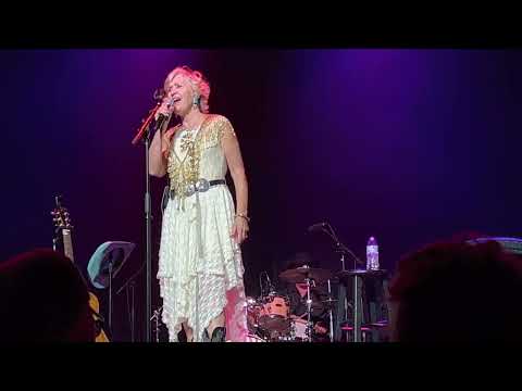 Janie Fricke / I’m Not That Good At Goodbye