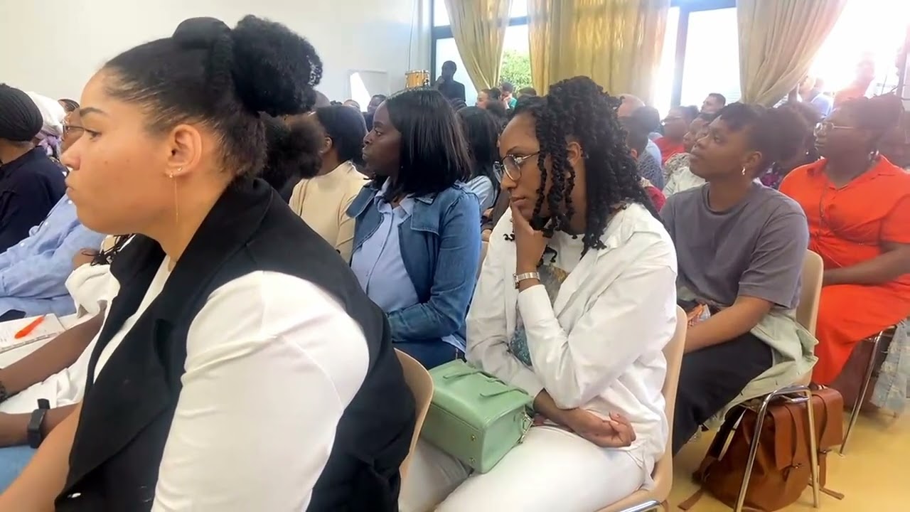 Thumbnail of video: Le réveil - Évry