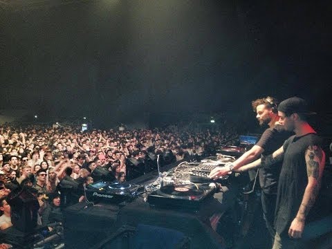 TALE OF US playing Sailor & I - Turn Around (Âme remix)
