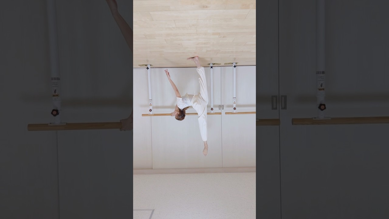 一直線🫡✨皆はできる？🤩🩰#バレエダンサー #バレエ #軟体 #ballet #balletdancer