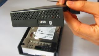 How to disassemble a 2TB Seagate External Hard Drive