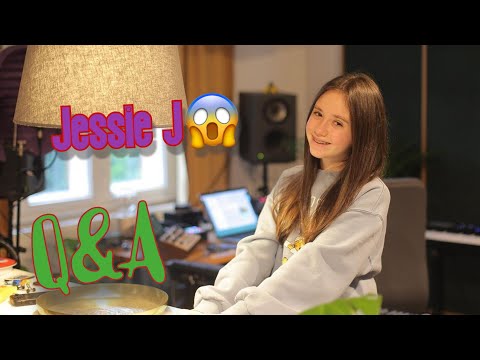 Q&A cu Lady Adalia despre aparitia pe scena alaturi de Jessie J😱🎤