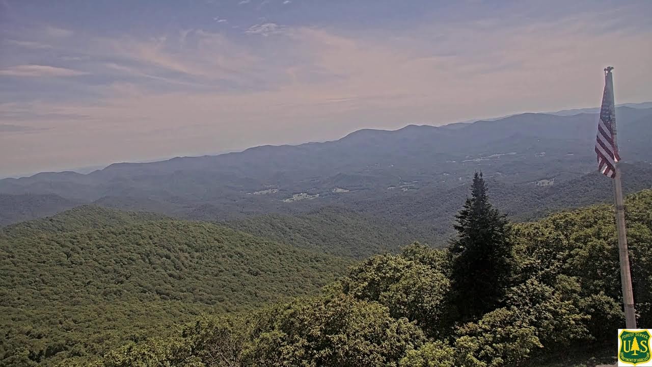 Live webcam view of Brasstown Bald Summit Panorama