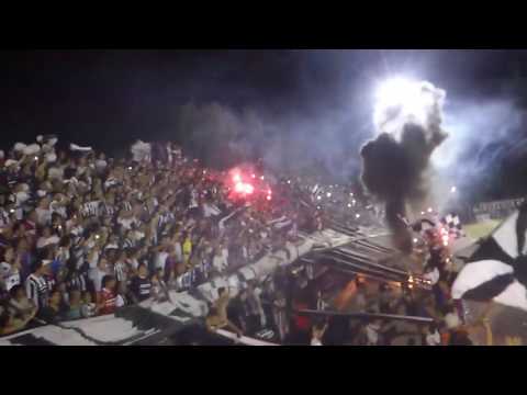 "Recibimiento de Los Famosos 33. Gimnasia de Mendoza  vs Talleres de Cordoba" Barra: Los Famosos 33 • Club: Gimnasia y Esgrima de Mendoza