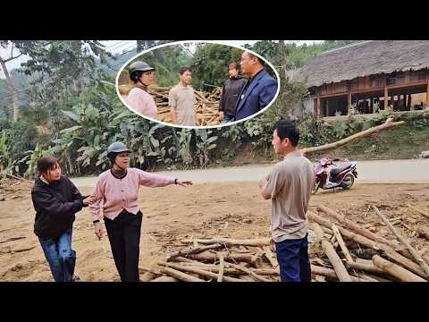 Huong's mother was very happy to find him, but he was angry when he met her