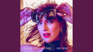 Kadr z teledysku You, Me and the Stars tekst piosenki Gigi Rowe