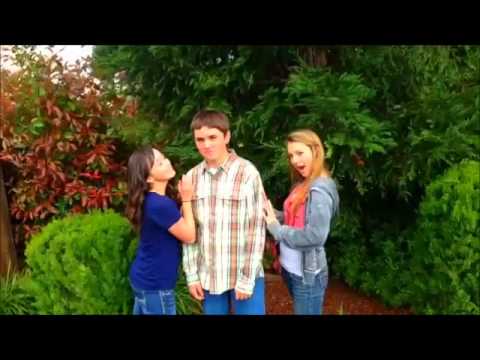 Soy Guapo Music Video