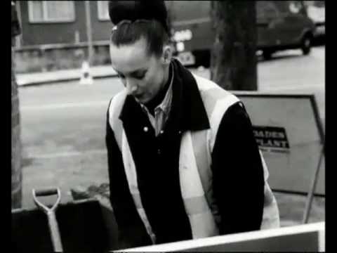 「女に男は、魚に自転車が必要なように必要だ」 / Guinness「Bicycle」