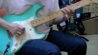 Video thumbnail for FENDER ERIC CLAPTON GUITAR CANDY GREEN DRIVE SOUND by chatreeo