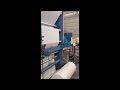 Riproduci video