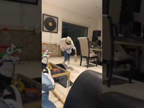 Santa Fe Klan saca los prohibidos 😂😂