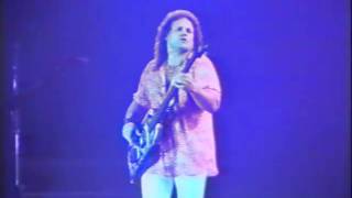 Van Halen Live - 06 - Bass Solo (1993-04-07 - Hamburg, Germany)
