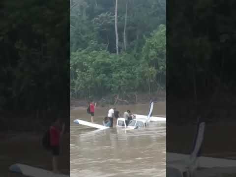 Avião cai  durante decolagem no Jordão, interior do Acre, e deixa feridos